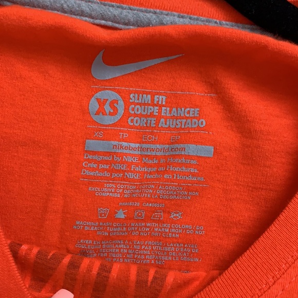 Virginia Tech Nike Shirt - Picture 3 of 3